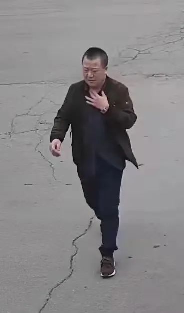 DƬ